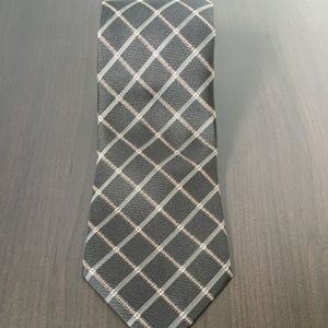 Hermes-Paris 100% Silk Tie 59" lenght 3 1/2 wide